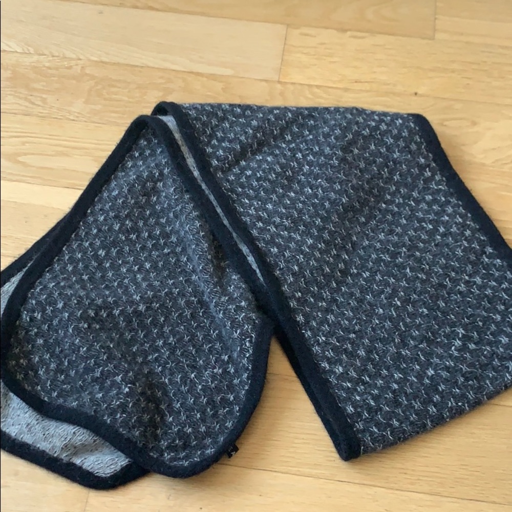 Searle Cashmere Scarf